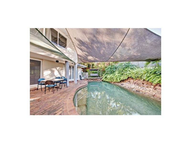 79 Delfin Dr, Macgregor QLD 4109