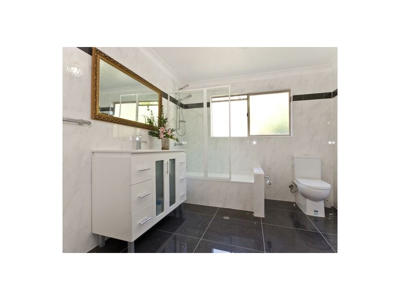 120 Laxton Road, Pallara QLD 4110