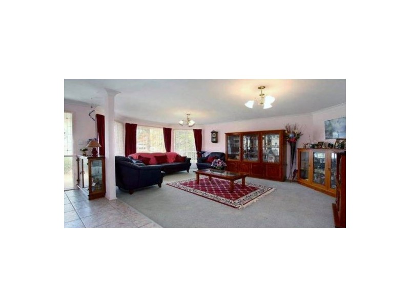 76 Solandra Cct, Regents Park QLD 4118