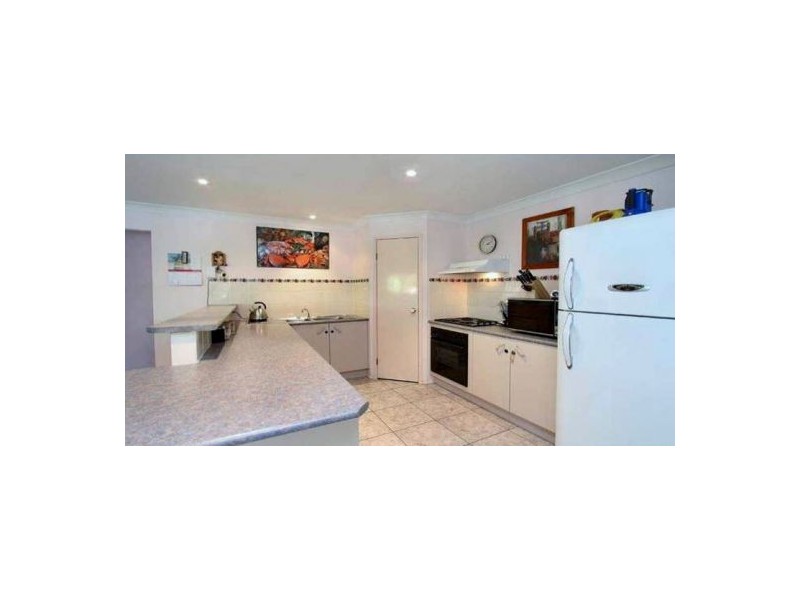 76 Solandra Cct, Regents Park QLD 4118