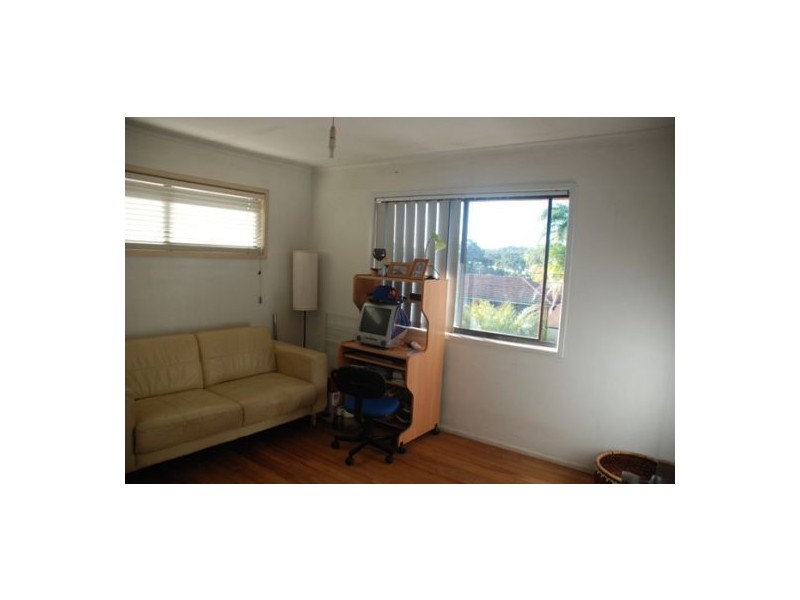 24 Gonzales St, Macgregor QLD 4109