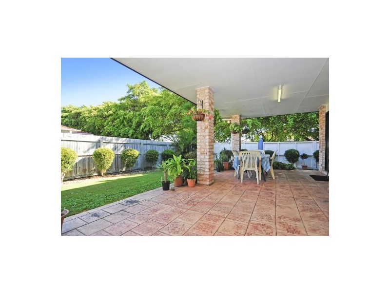 16 Cheltenham Close, Sunnybank Hills QLD 4109