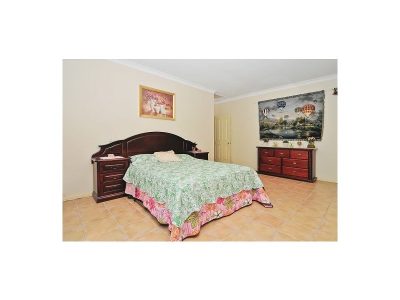 16 Cheltenham Close, Sunnybank Hills QLD 4109