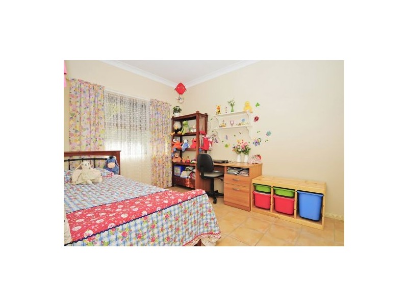 16 Cheltenham Close, Sunnybank Hills QLD 4109