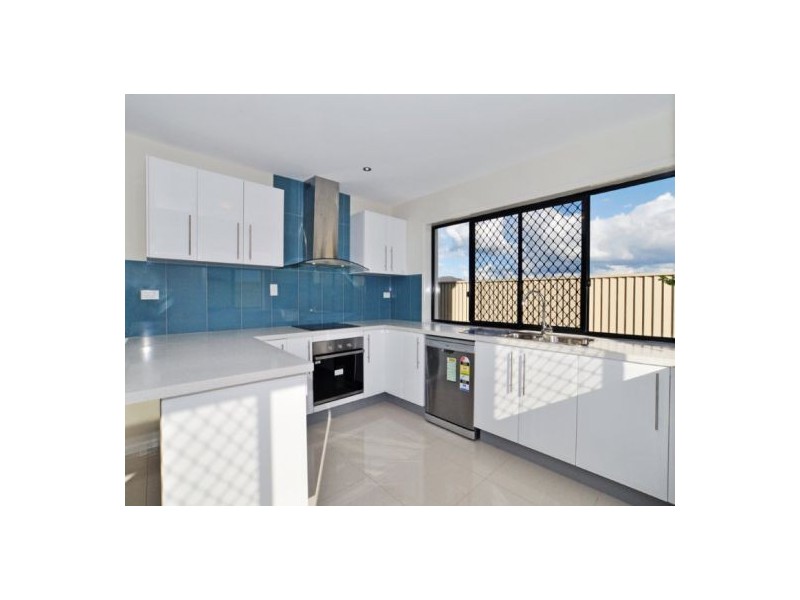 3 Parnassus Street, Robertson QLD 4109