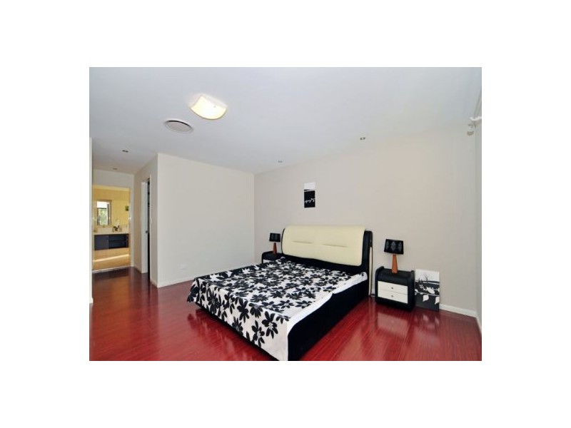 3 Parnassus Street, Robertson QLD 4109