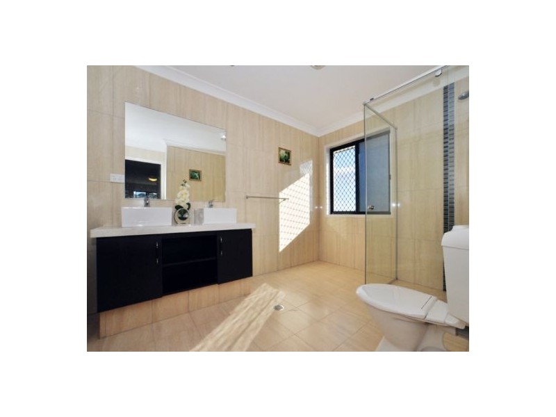 3 Parnassus Street, Robertson QLD 4109