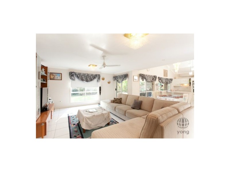 21 Lakewood Avenue, Parkinson QLD 4115