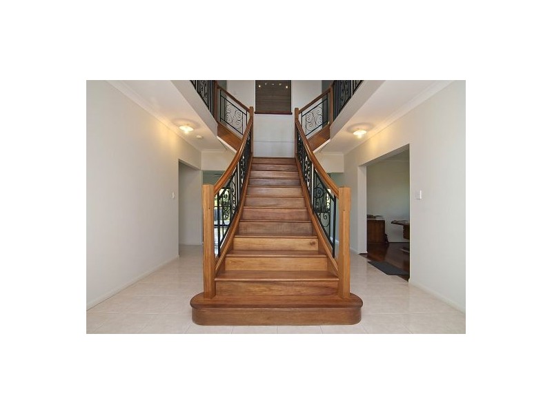 73 Dewar Dr, Loganholme QLD 4129