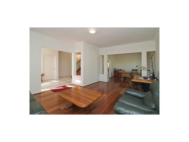 73 Dewar Dr, Loganholme QLD 4129