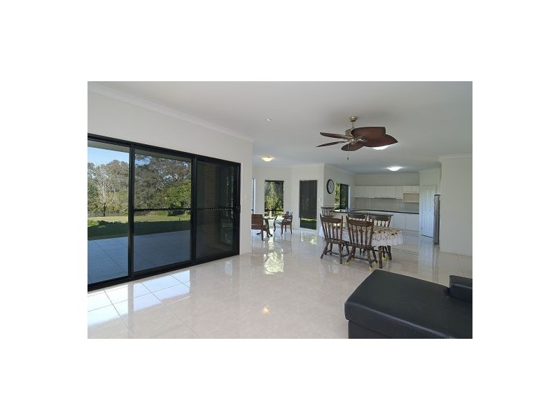 73 Dewar Dr, Loganholme QLD 4129