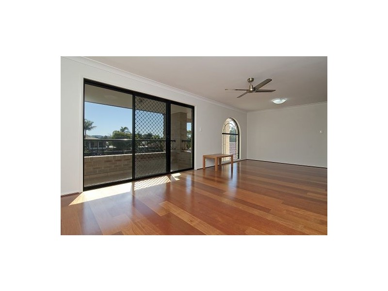 73 Dewar Dr, Loganholme QLD 4129