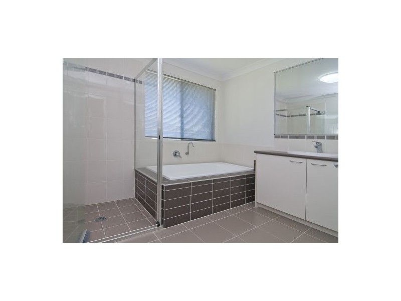 73 Dewar Dr, Loganholme QLD 4129