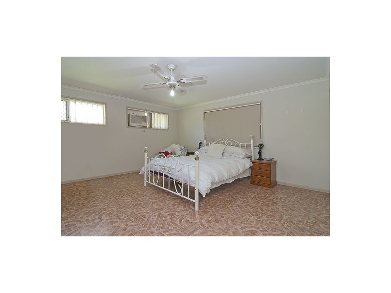 12 Huntingdon Rd, Bethania QLD 4205