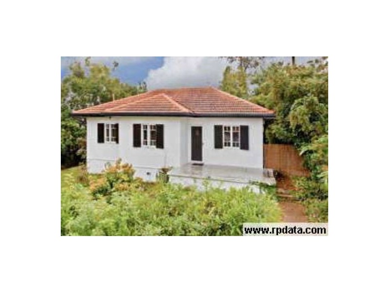 32 Nyleta St, Coopers Plains QLD 4108