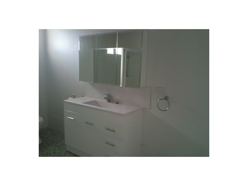 97 Middle St, Coopers Plains QLD 4108