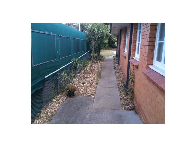 97 Middle St, Coopers Plains QLD 4108