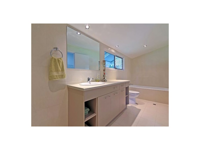 93 Colwill Cr, Wolffdene QLD 4207