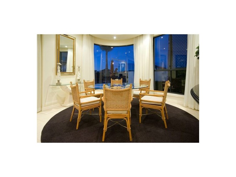 Sovereign Islands QLD 4216