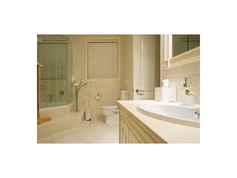 Sovereign Islands QLD 4216