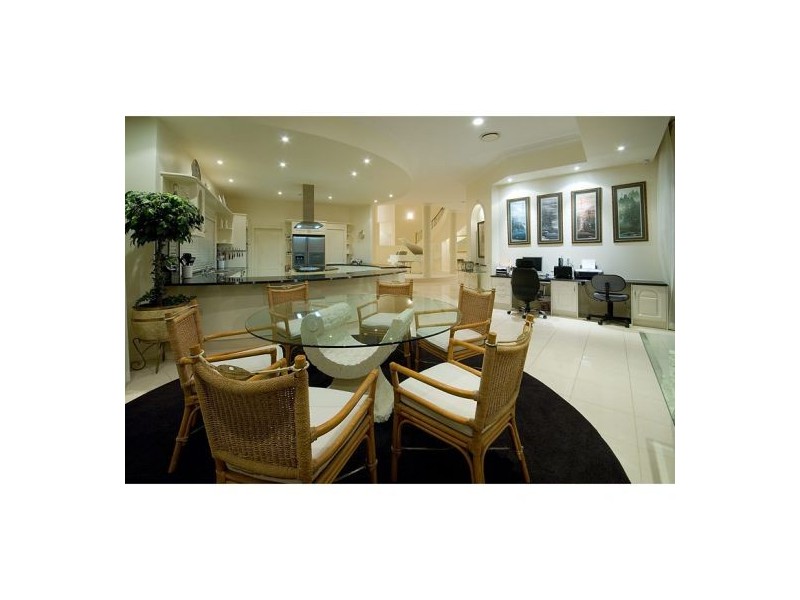 Sovereign Islands QLD 4216