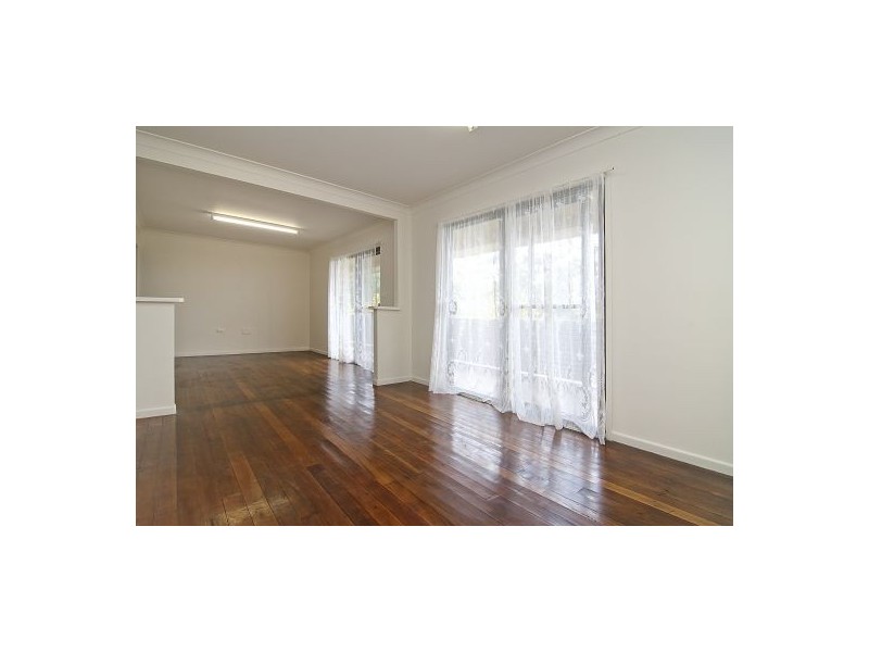 13 Fischer Rd, Carbrook QLD 4130
