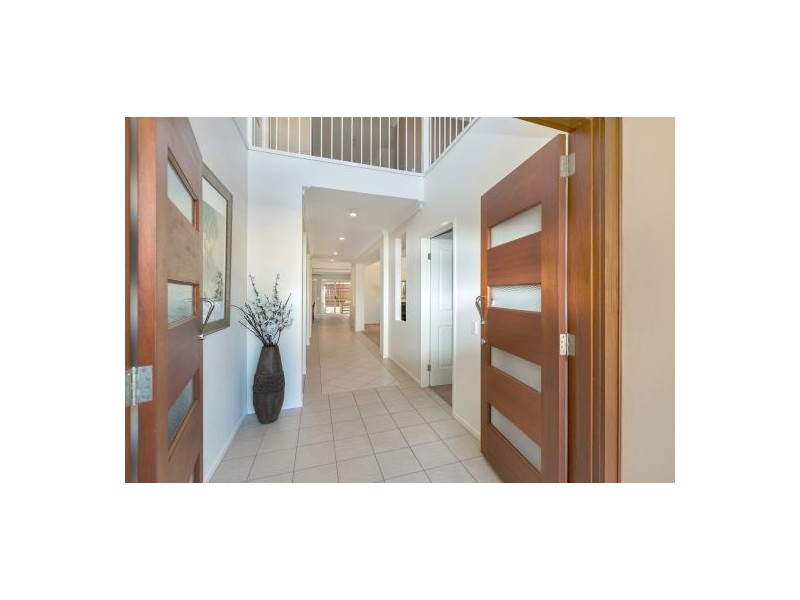 2 Skyline Court, Eight Mile Plains QLD 4113