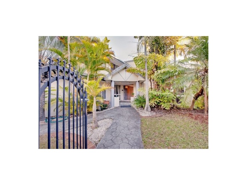 79 Delfin Drive, Macgregor QLD 4109