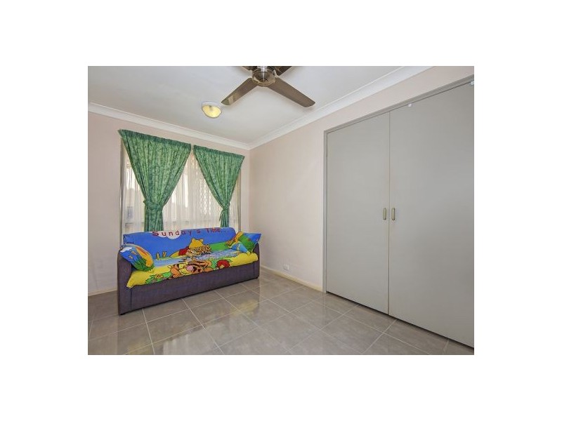 8 Roosevelt Dr, Stretton QLD 4116