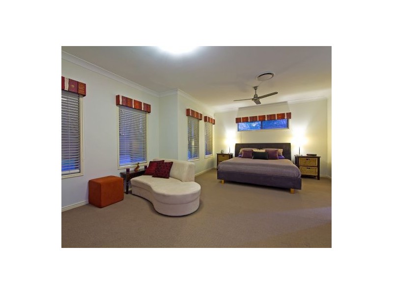 5 Preston Ct, Calamvale QLD 4116