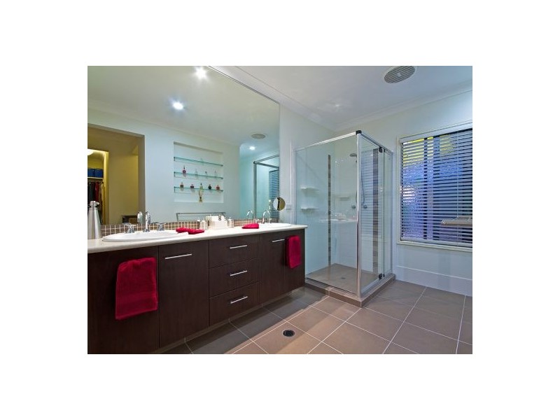 5 Preston Ct, Calamvale QLD 4116