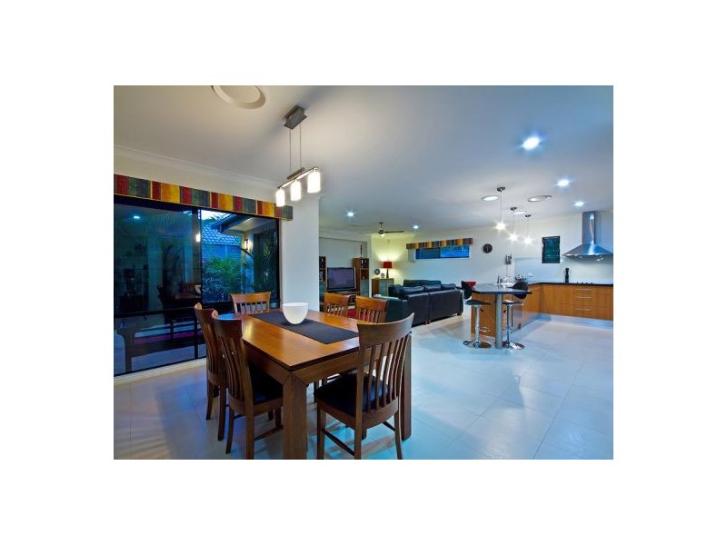 5 Preston Ct, Calamvale QLD 4116