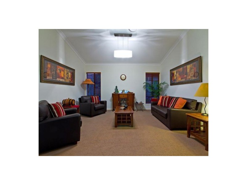 5 Preston Ct, Calamvale QLD 4116