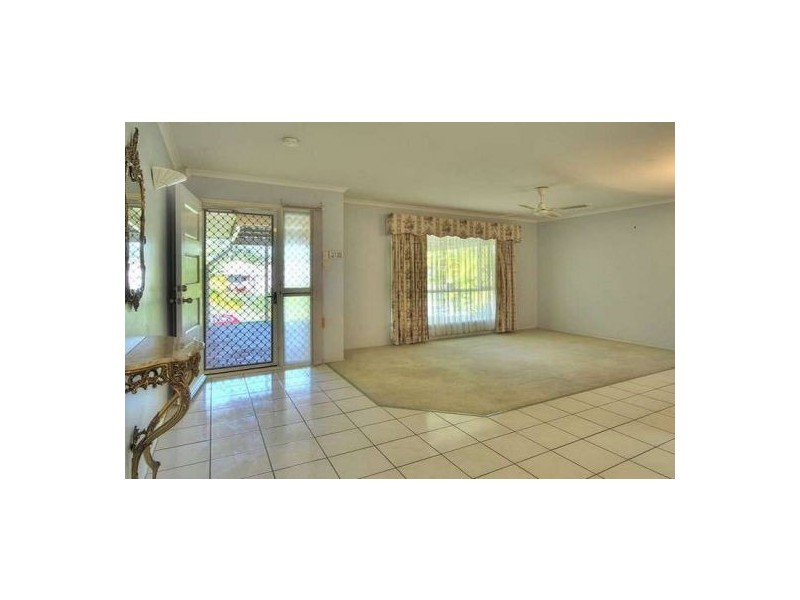 43 Mackellar Dr, Boronia Heights QLD 4124