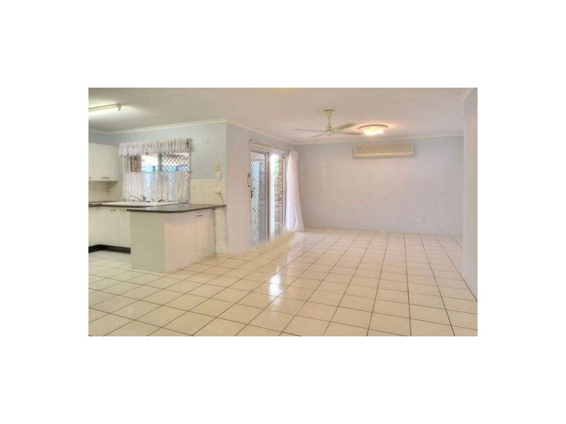 43 Mackellar Dr, Boronia Heights QLD 4124