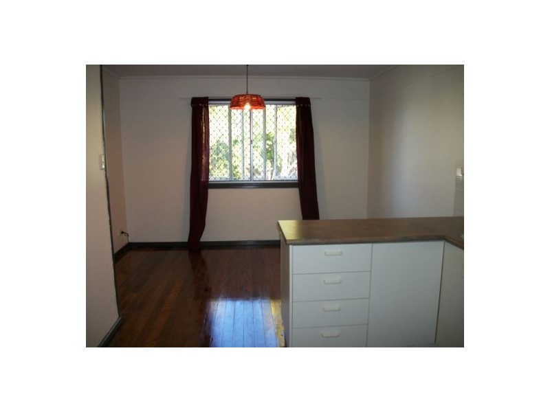 76 Diamond St, Riverview QLD 4303