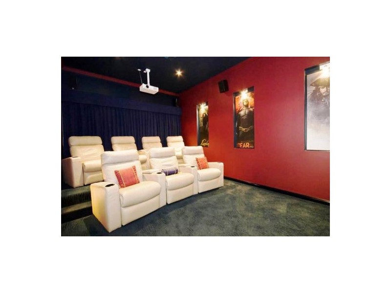 2/106 Dennis Rd, Springwood QLD 4127