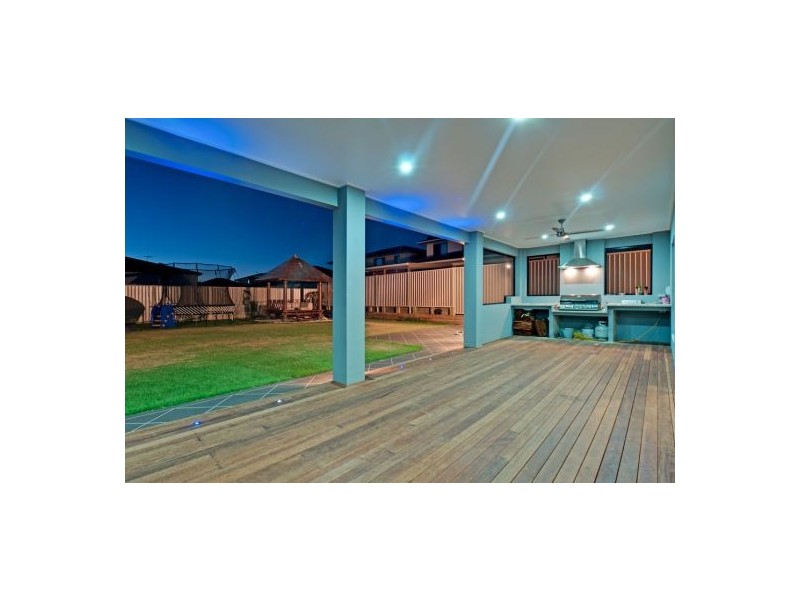 7 Azzure St, Eight Mile Plains QLD 4113