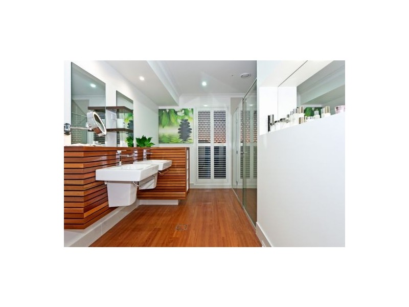 7 Azzure St, Eight Mile Plains QLD 4113