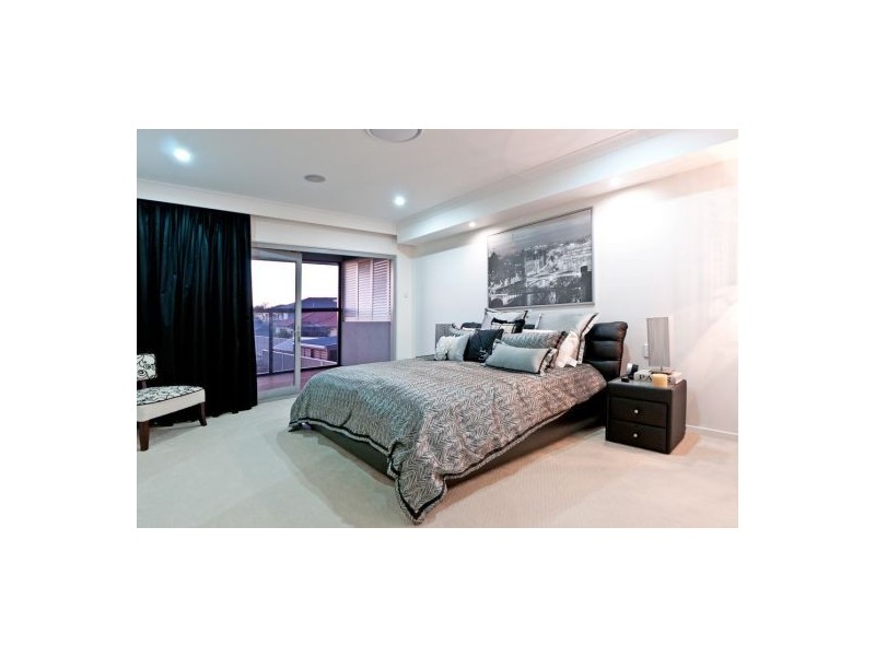 7 Azzure St, Eight Mile Plains QLD 4113