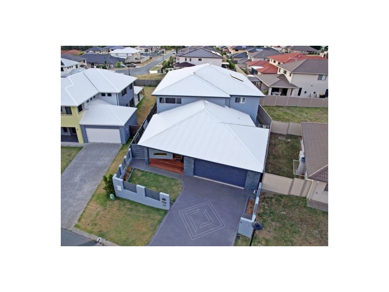 7 Azzure St, Eight Mile Plains QLD 4113