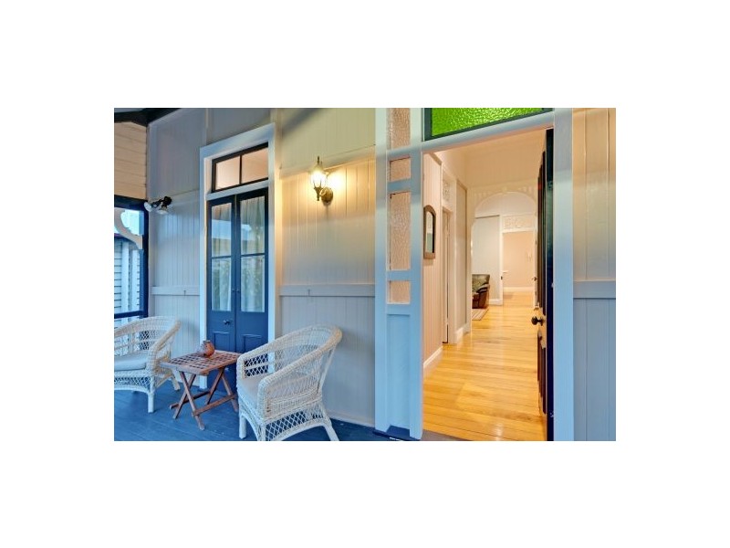 49 Rita Street, Holland Park QLD 4121