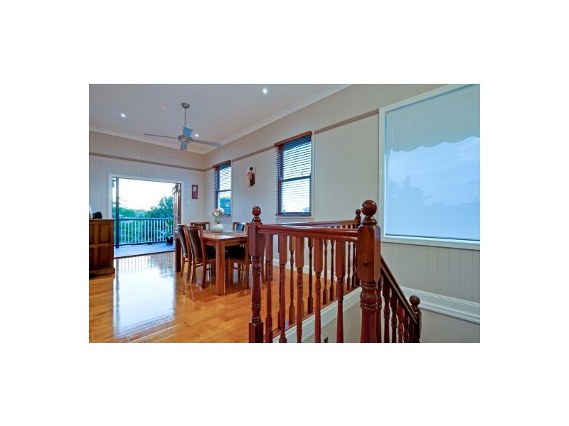 49 Rita Street, Holland Park QLD 4121