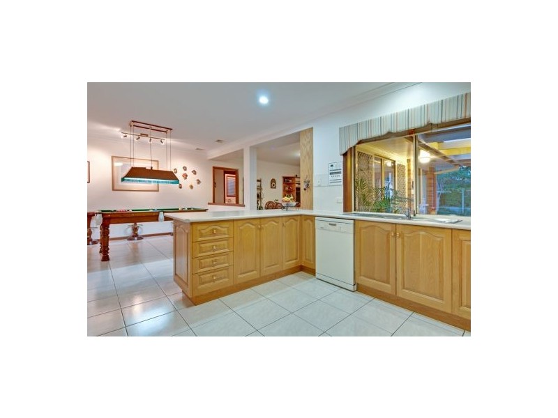 6 Geneva Close, Parkinson QLD 4115