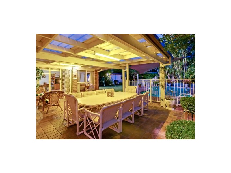 6 Geneva Close, Parkinson QLD 4115