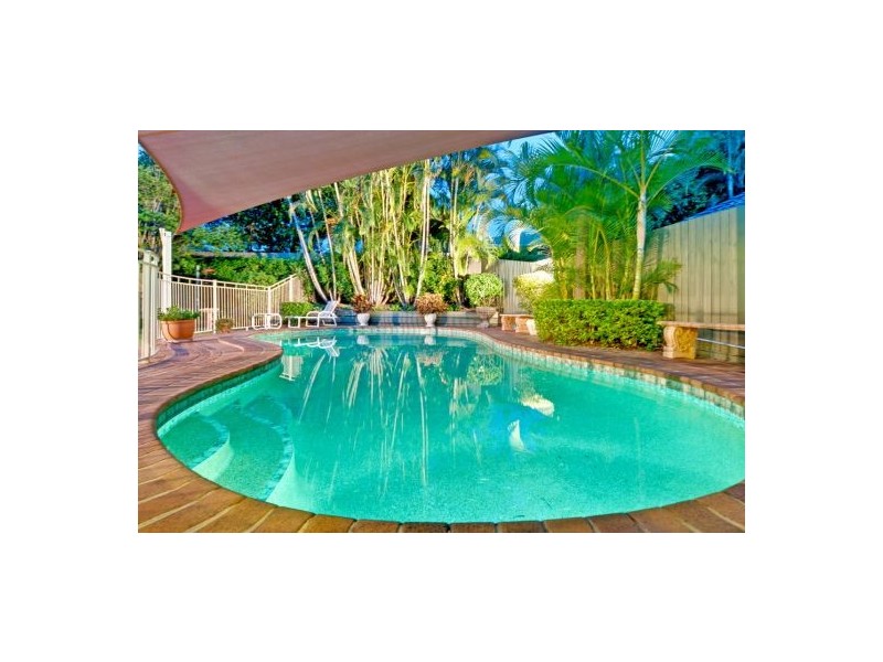 6 Geneva Close, Parkinson QLD 4115