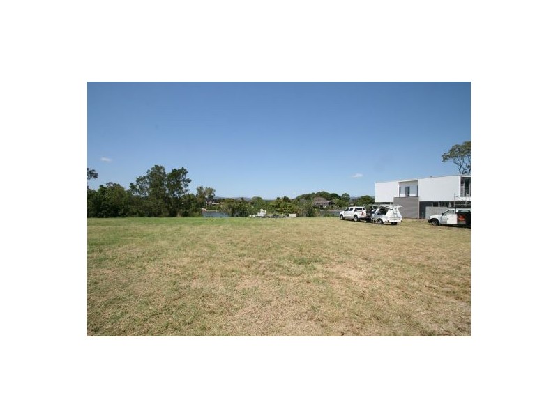 Lot 7 The Boulevarde, Benowa QLD 4217