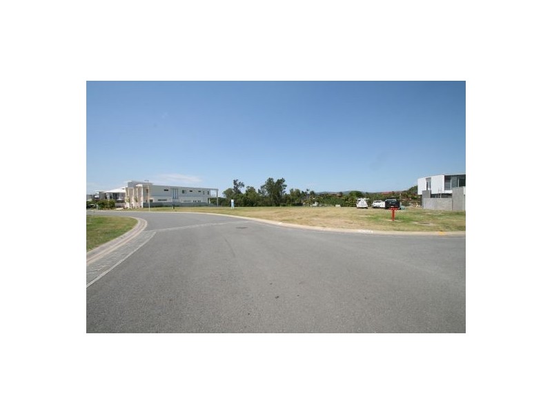 Lot 7 The Boulevarde, Benowa QLD 4217