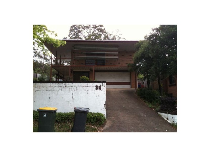 34 Amsterdam ST, Wishart QLD 4122