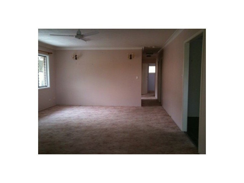 34 Amsterdam ST, Wishart QLD 4122